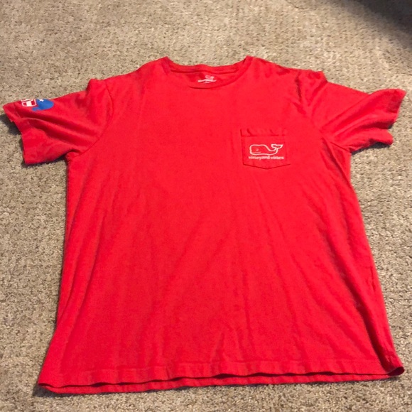 red vineyard vines shirt
